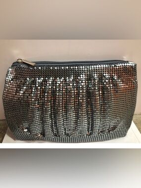 NEW!!! Classic Laila Rowe Chic Silver Metal Clutch
